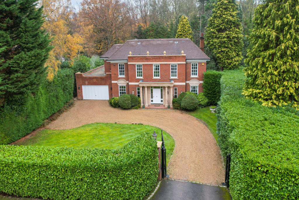 5 Schlafzimmer Haus in Esher, United Kingdom, Nr. 13254