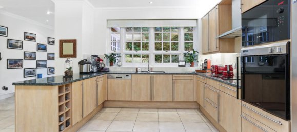 5 Schlafzimmer Haus in Esher, United Kingdom, Nr. 13254 4