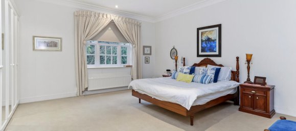 5 Schlafzimmer Haus in Esher, United Kingdom, Nr. 13254 11