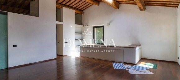 3 bedrooms Villa in Siena, Italy No. 274004 17