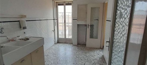 Apartamento de 5 habitaciónes en Alba, Italy No. 119282 9