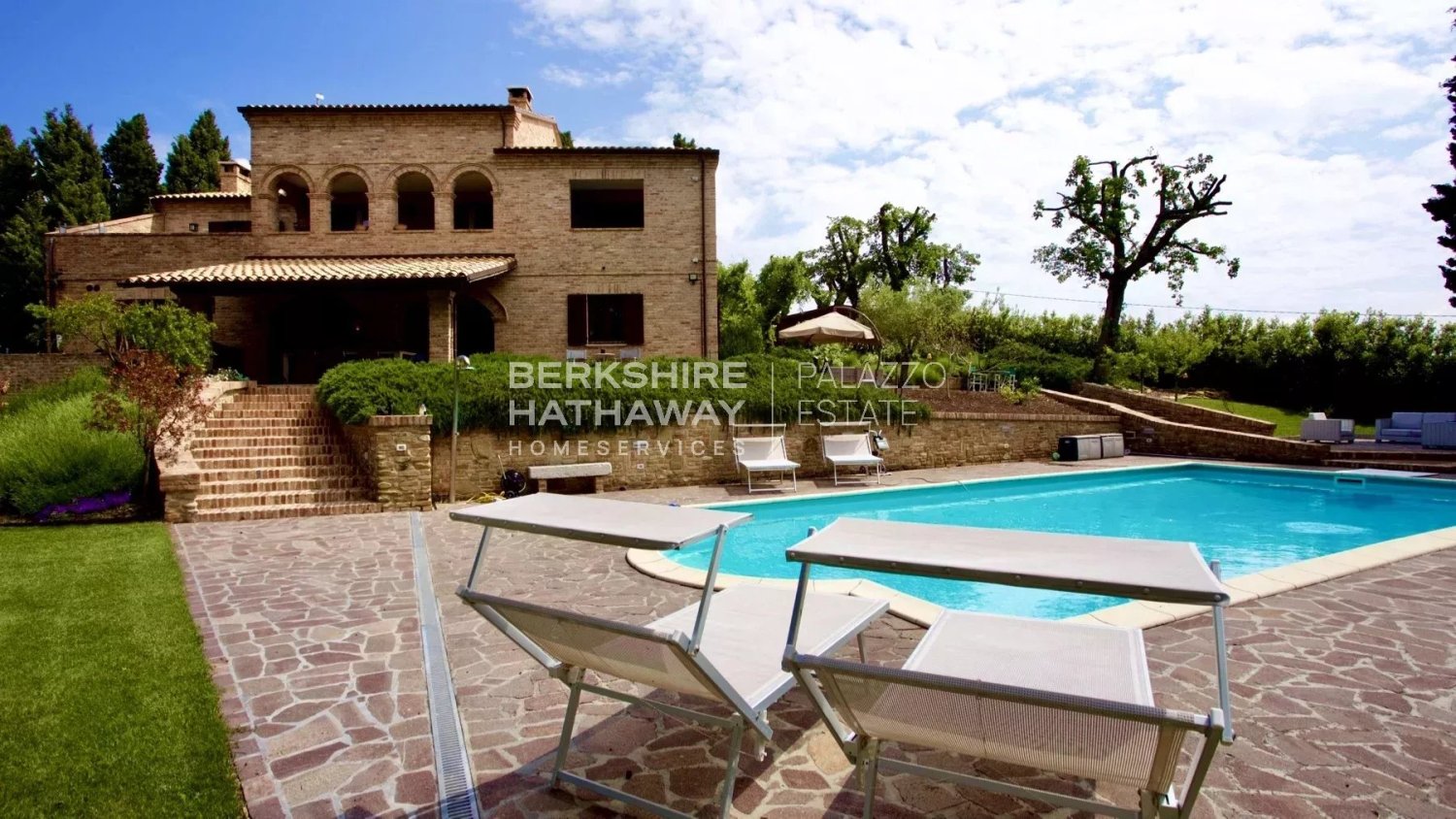 Villa de 4 dormitorios en Terre Roveresche, Italy No. 119591