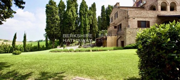 Villa de 4 dormitorios en Terre Roveresche, Italy No. 119591 8