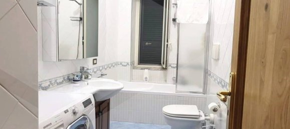 5 rooms Apartment in Naples, Italy No. 26507 15