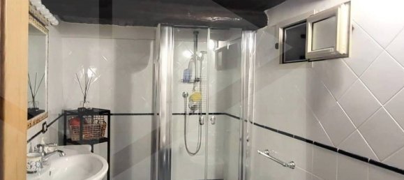 5 rooms Apartment in Naples, Italy No. 26507 12