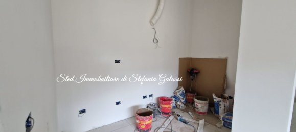 3 bedrooms Apartment in Florence, Italy No. 372792 2
