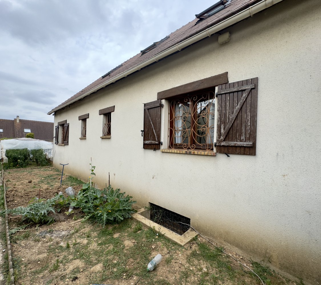 6 chambres Maison à Vernouillet, France No. 255342