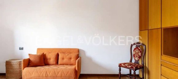 4 bedrooms Villa in Porto Valtravaglia, Italy No. 236124 13