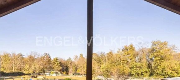 4 bedrooms Villa in Porto Valtravaglia, Italy No. 236124 2