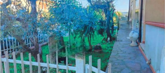 5 rooms Apartment in Monsummano Terme, Italy No. 301357 3