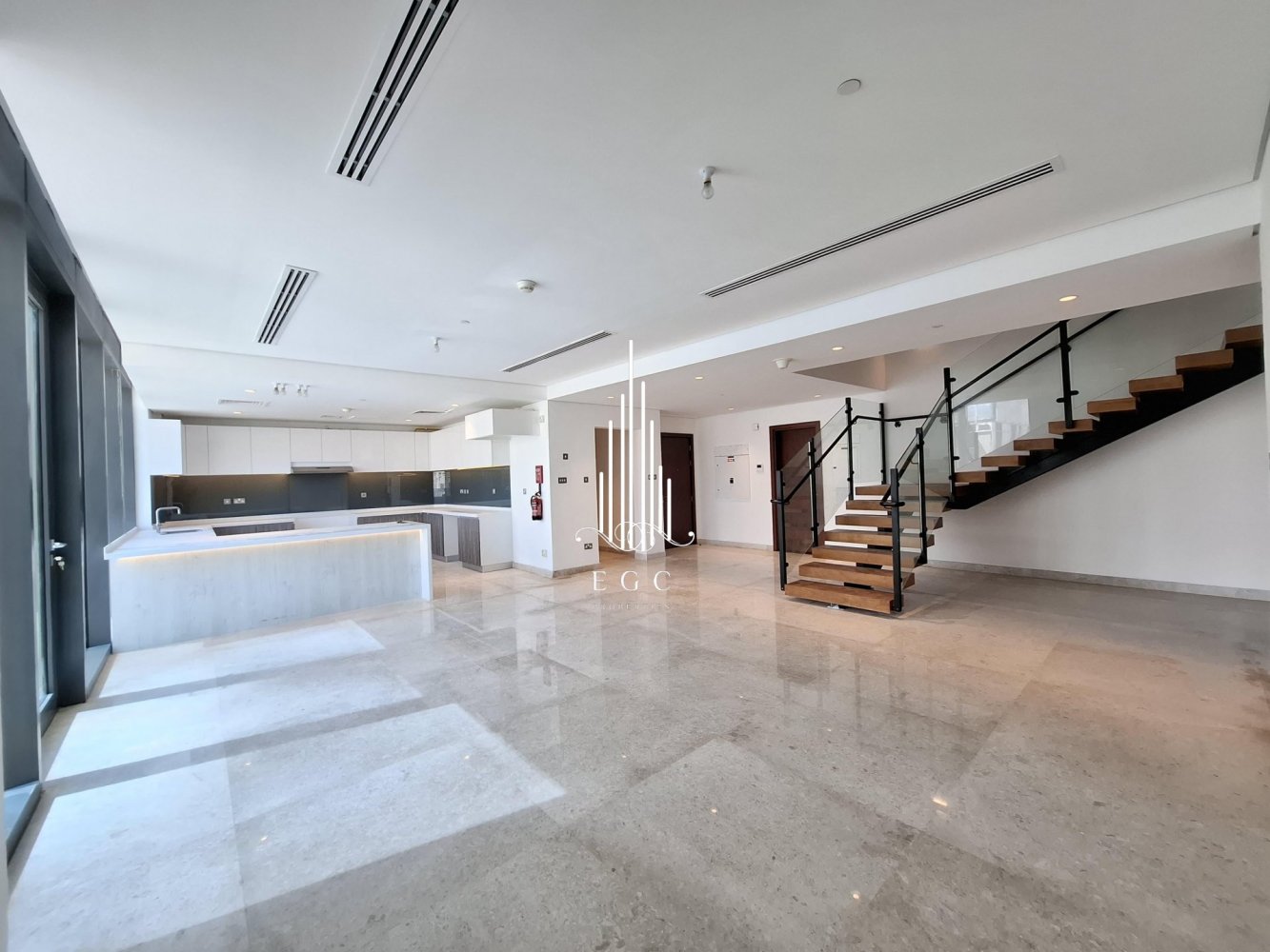 4 bedrooms Duplex in Tourist Club Area, UAE No. 39901