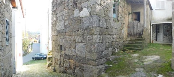 3 bedrooms House in Nespereira, Portugal No. 130511 10