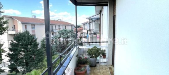 2 Schlafzimmer Wohnung in Tradate, Italy, Nr. 260703 20