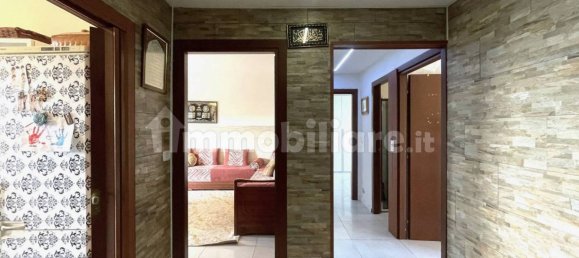 2 Schlafzimmer Wohnung in Tradate, Italy, Nr. 260703 9