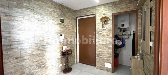 2 Schlafzimmer Wohnung in Tradate, Italy, Nr. 260703 6