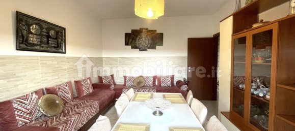 2 Schlafzimmer Wohnung in Tradate, Italy, Nr. 260703 3