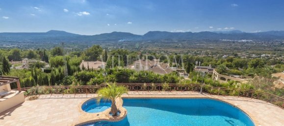 4 bedrooms Villa in Moraira, Spain No. 55029 55