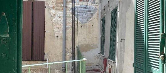 9-salle Appartement à Arcevia, Italy No. 8308 25