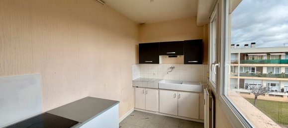 Estudio en Caen, France No. 361959 2