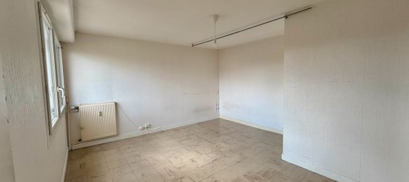 Estudio en Caen, France No. 361959 3