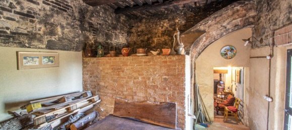 4 bedrooms House in Asciano, Italy No. 57587 32