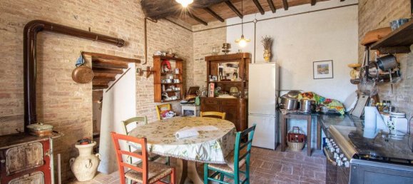 4 bedrooms House in Asciano, Italy No. 57587 25