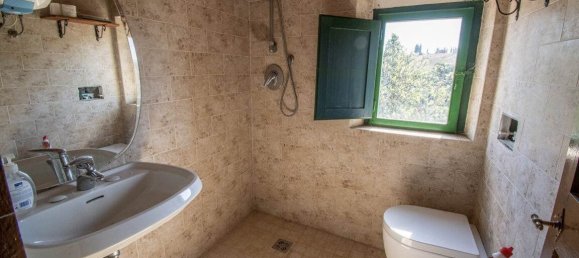 4 bedrooms House in Asciano, Italy No. 57587 20