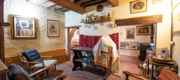 4 bedrooms House in Asciano, Italy No. 57587 33