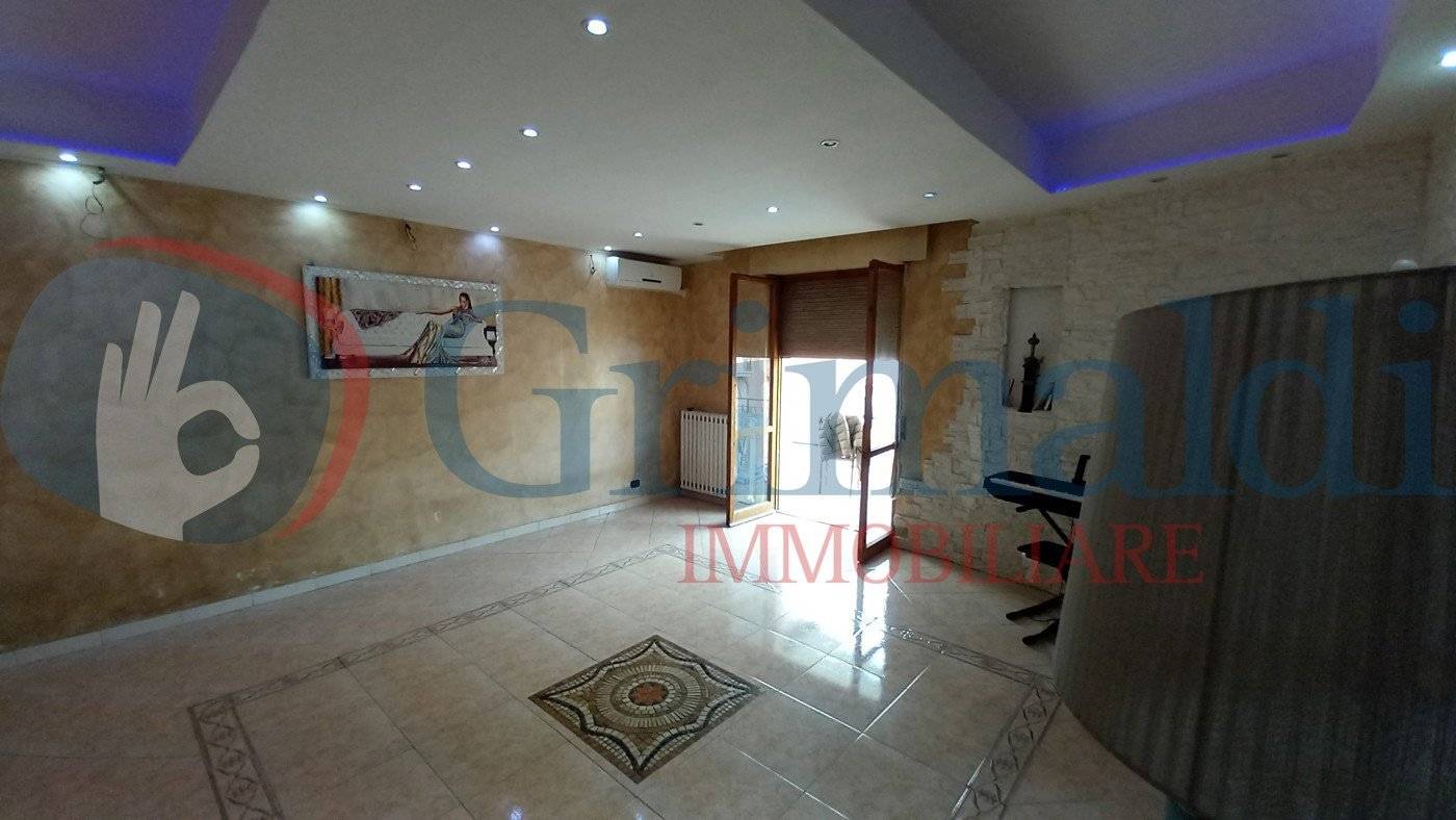 Квартира с 2 спальнями в Трани, Италия № 345356