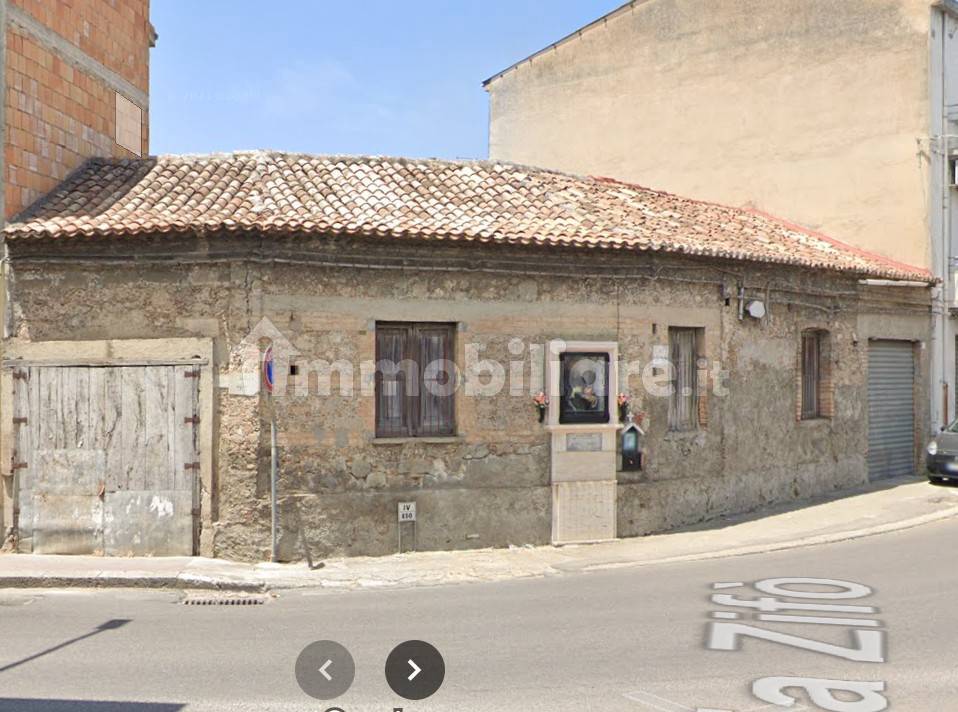 Propriété commerciale à Mileto, Italy 183m² No. 267266