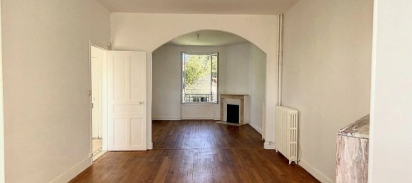 Casa de 3 dormitorios en Villemandeur, France No. 61970 3