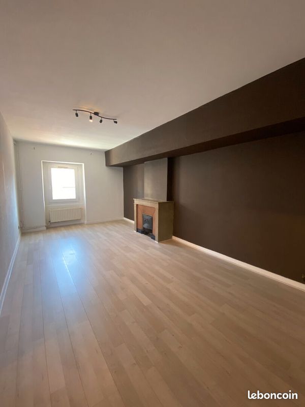 Квартира с 3 комнатами в Сент-Этьен, Франция № 340379