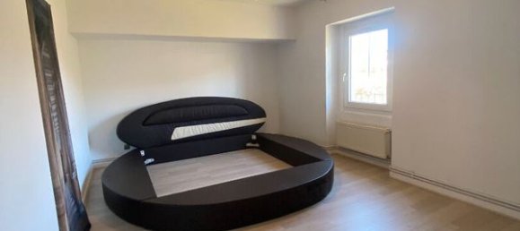 Квартира с 3 комнатами в Сент-Этьен, Франция № 340379 4