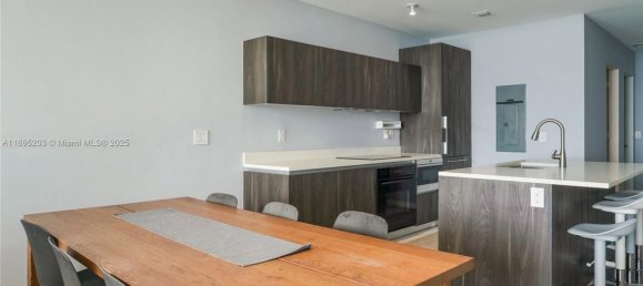 2 dormitorios propiedad comercial en venta en Miami, Miami-Dade, Florida, USA № 614458 4