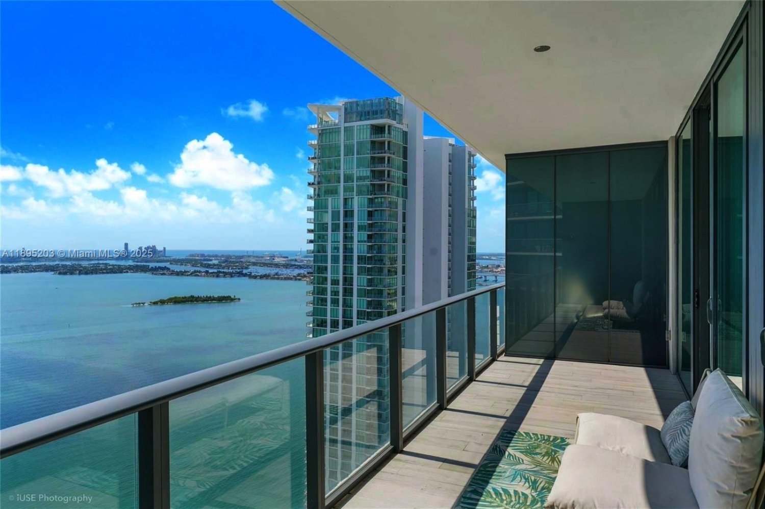 2 dormitorios propiedad comercial en venta en Miami, Miami-Dade, Florida, USA № 614458