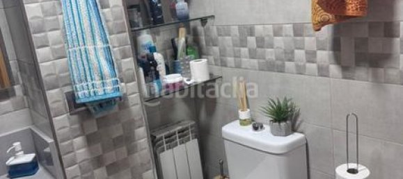 Apartamento de 3 dormitorios en Jaén, Spain No. 173729 13