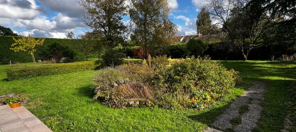 3 bedrooms House in Chateauneuf-sur-Loire, France No. 222161 2