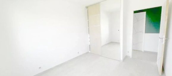 4 bedrooms House in Saint-Andre-les-Vergers, France No. 228374 14