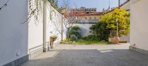 Вилла с 2 спальнями в Монца, Италия № 12077 3