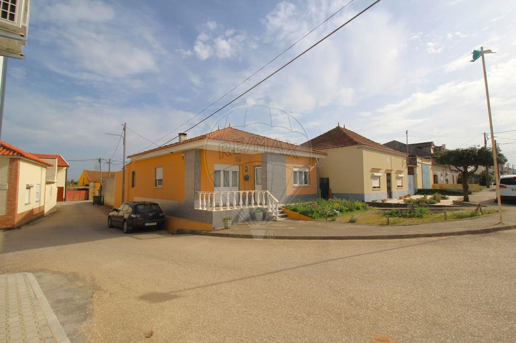 3 bedrooms House in Atouguia da Baleia, Portugal No. 267235