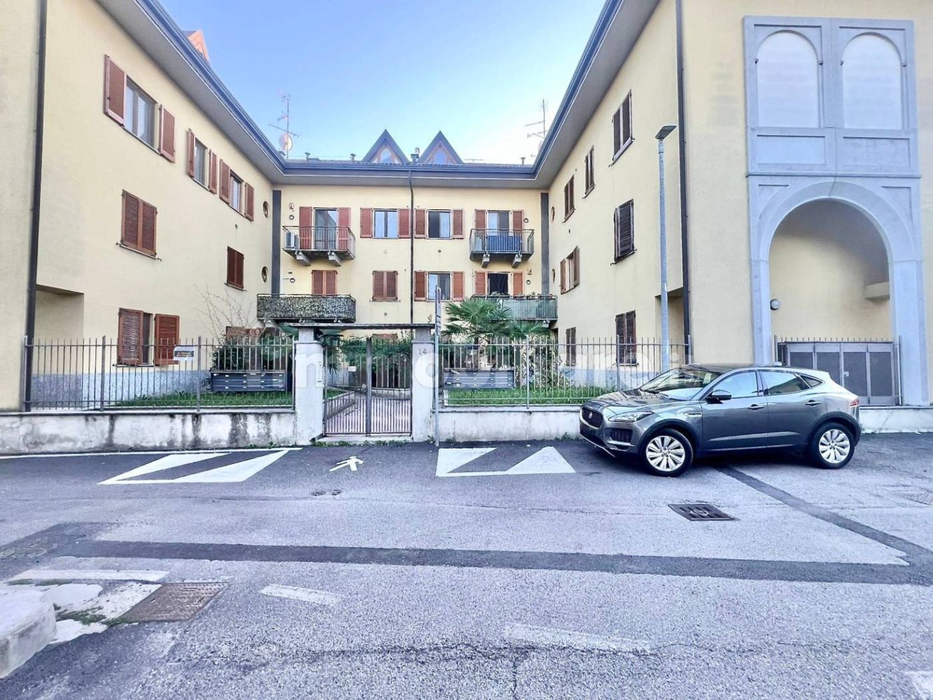 15m² Garage in Lainate, Italy No. 374353