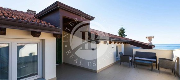 Apartamento de 7 habitaciónes en Ospedaletti, Italy No. 87024 2