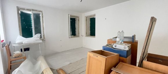 10 rooms House in Volpago del Montello, Italy No. 92118 5