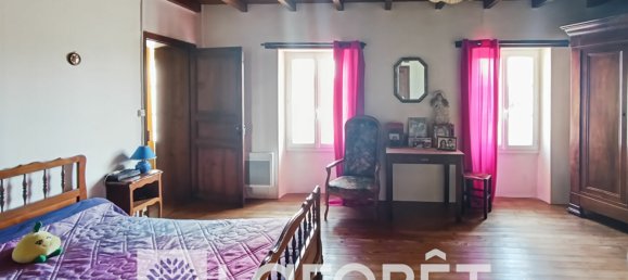 3 bedrooms House in Charente-Maritime, France No. 357414 8