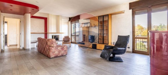 Villa de 6 dormitorios en Varallo Pombia, Italy No. 110547 10