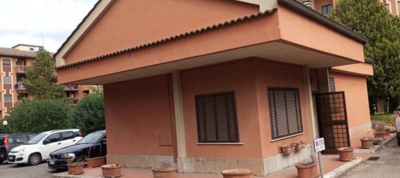 4 rooms House in Prato, Italy No. 271877 9