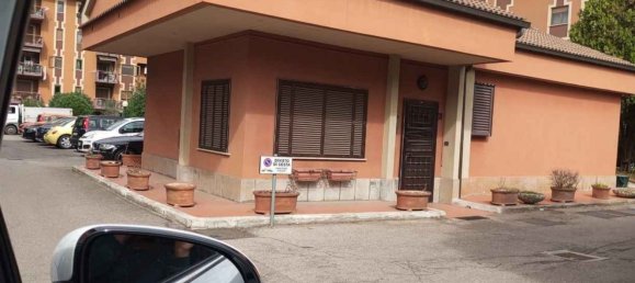 4 rooms House in Prato, Italy No. 271877 3