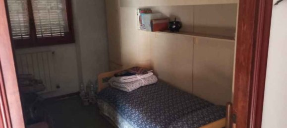 4 rooms House in Prato, Italy No. 271877 8