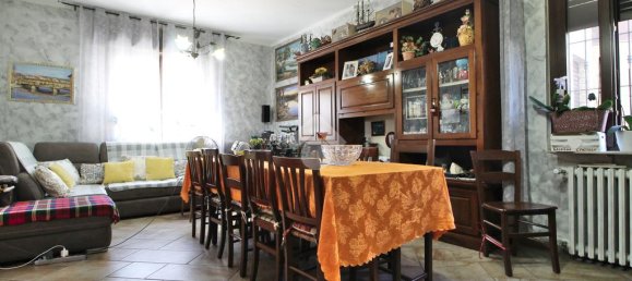 2 bedrooms Apartment in Mariano Comense, Italy No. 268805 8
