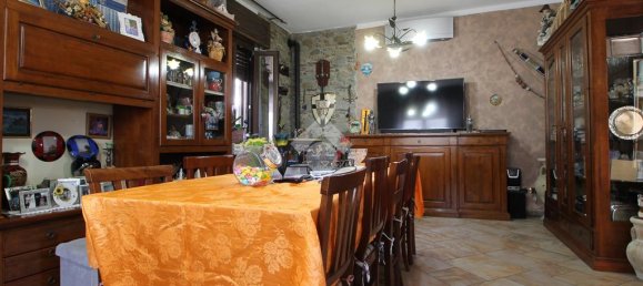 2 bedrooms Apartment in Mariano Comense, Italy No. 268805 9